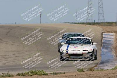 media/Apr-30-2022-CalClub SCCA (Sat) [[98b58ad398]]/Group 1/Race (Grapevine)/